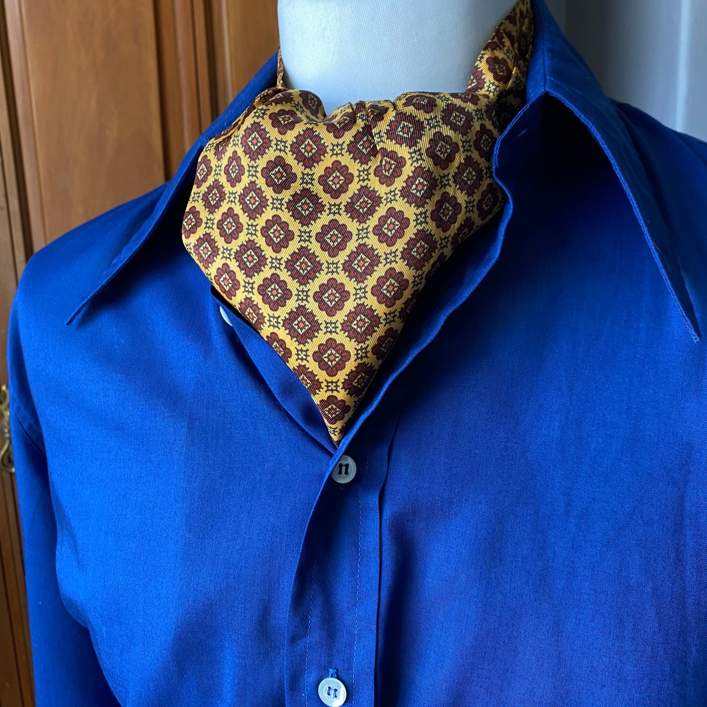 Mod style yellow, red and black abstract floral print vintage cravat by British brand Duggie