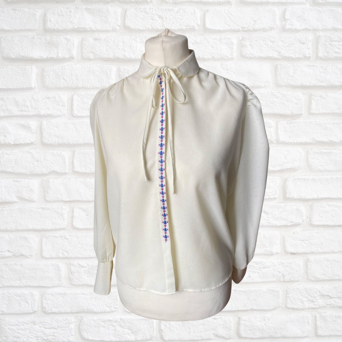 80s cream blouse with Peter pan collar