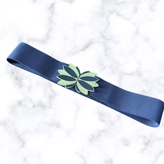 Vintage 80s Navy Blue Stretch Waist Belt with Decorative Clasp. Approx UK size 8-12