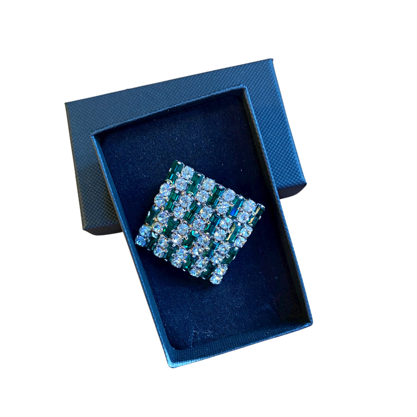 Art deco-inspired vintage brooch with sparkling green and diamanté stones - Add a touch of glamour to your wardrobe