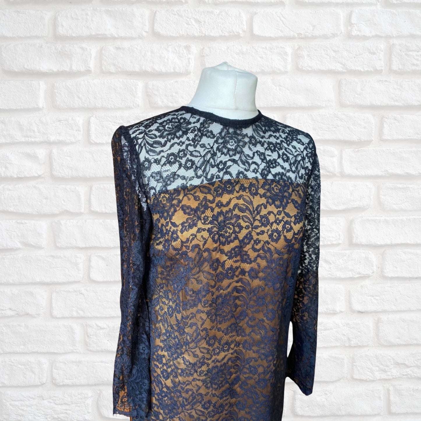 60s Vintage Black Lace Long Sleeved Shift Dress. Approx U.K. size 8-10