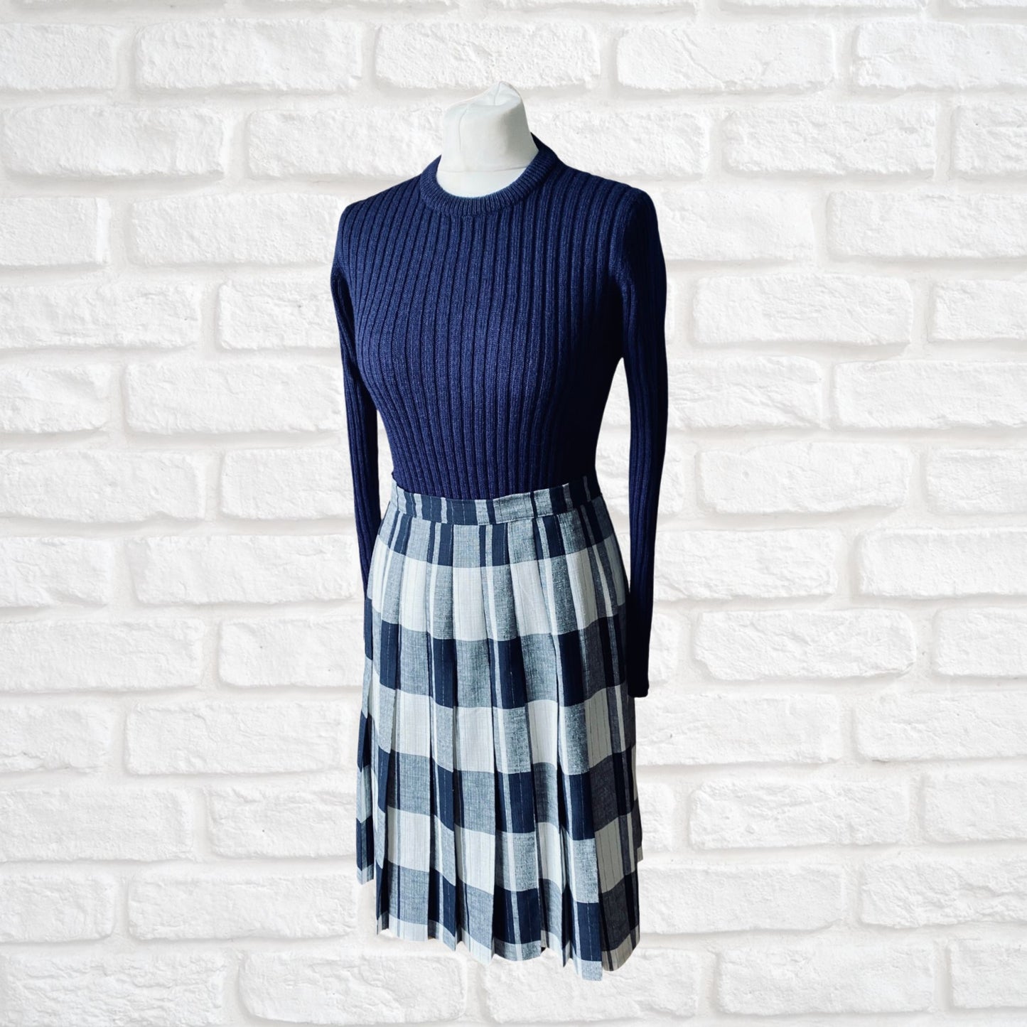 80s Blue and White Preppy Style Pleated Midi Skirt by St. Michael. Approx UK size 8-10