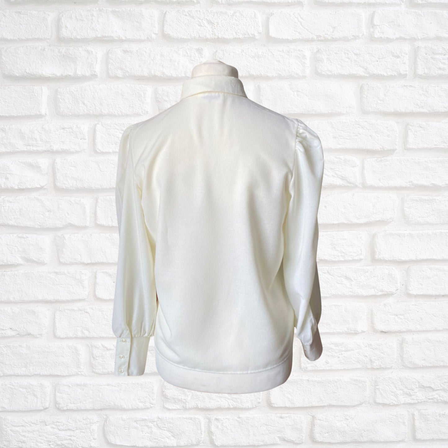 80s cream blouse with pink and blue floral embroidery and Peter Pan collar. Approx U.K. size 12-14