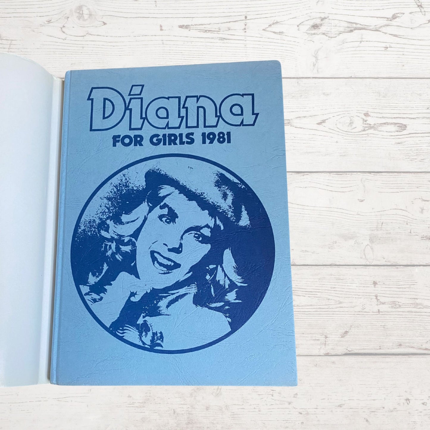 Vintage Diana Annual 1981 , full of fiction, fashion, fun and nostalgia. Great gift idea