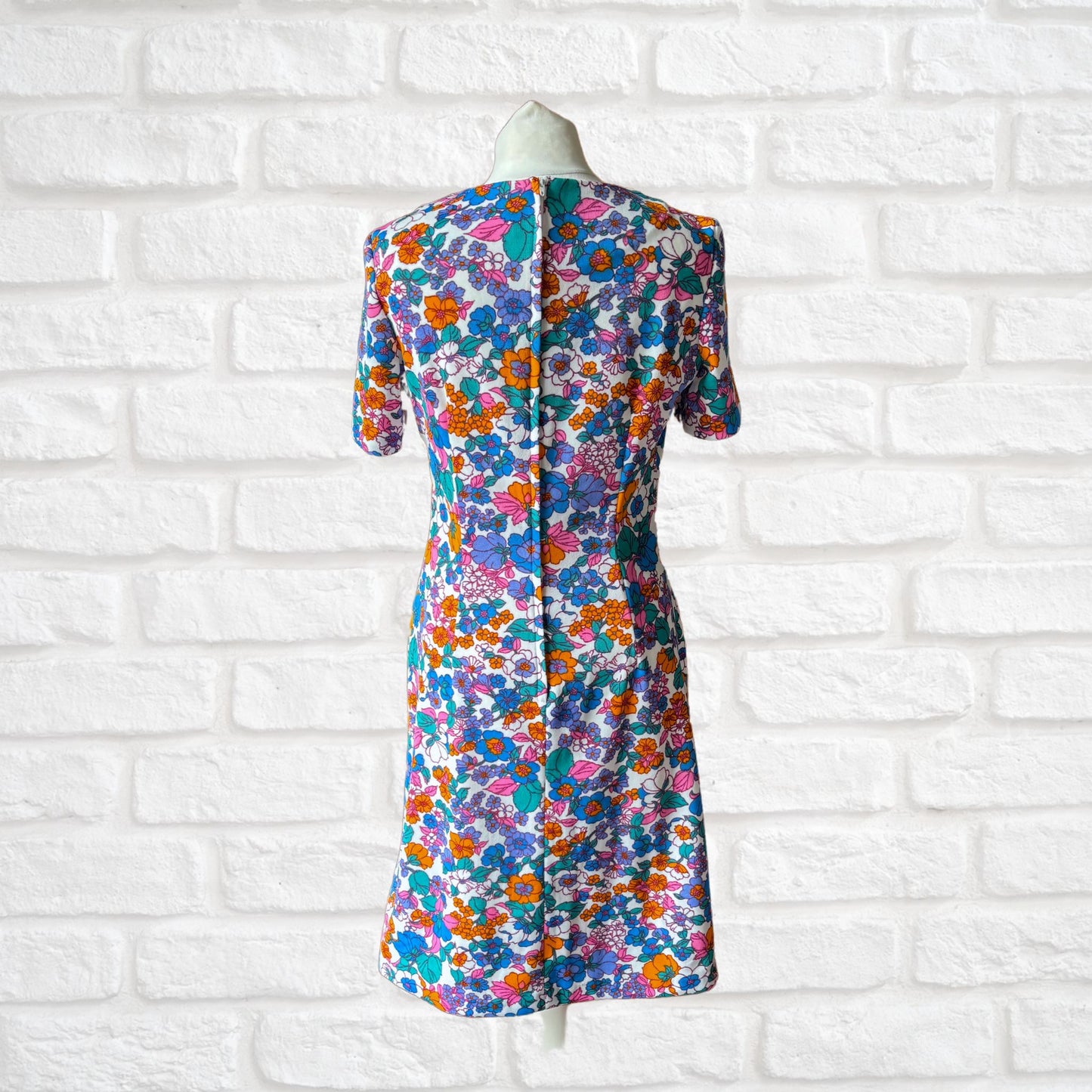 60s Bright Floral Short Sleeved Vintage Scooter Dress. Approx UK size 10-12