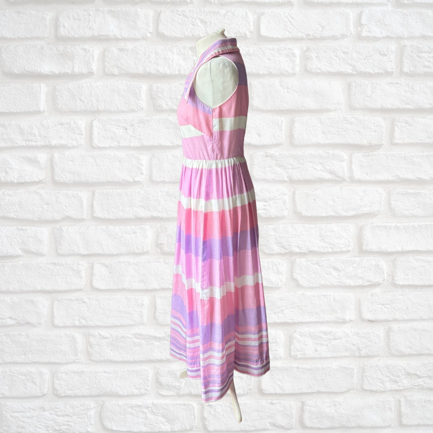 Stunning 70s Pink, Purple, and White Sleeveless Maxi Dress with Dagger Collar - Lisa Young, London . Approx UK size 8-10