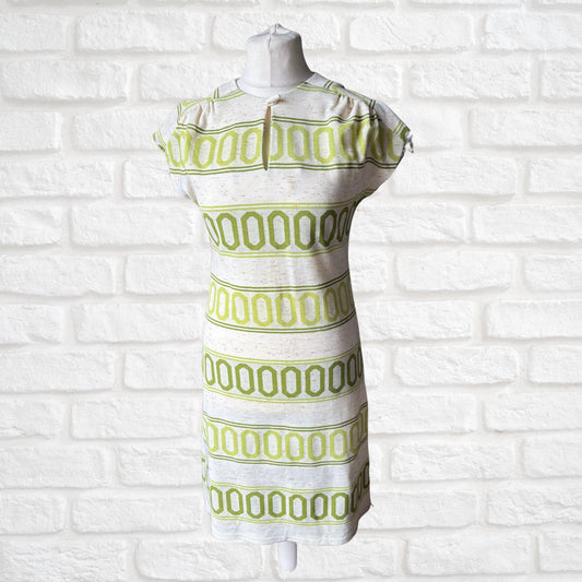 60s Cream & Green Geometric Print Short Sleeved Vintage Shift Dress. Approx UK size 12-14