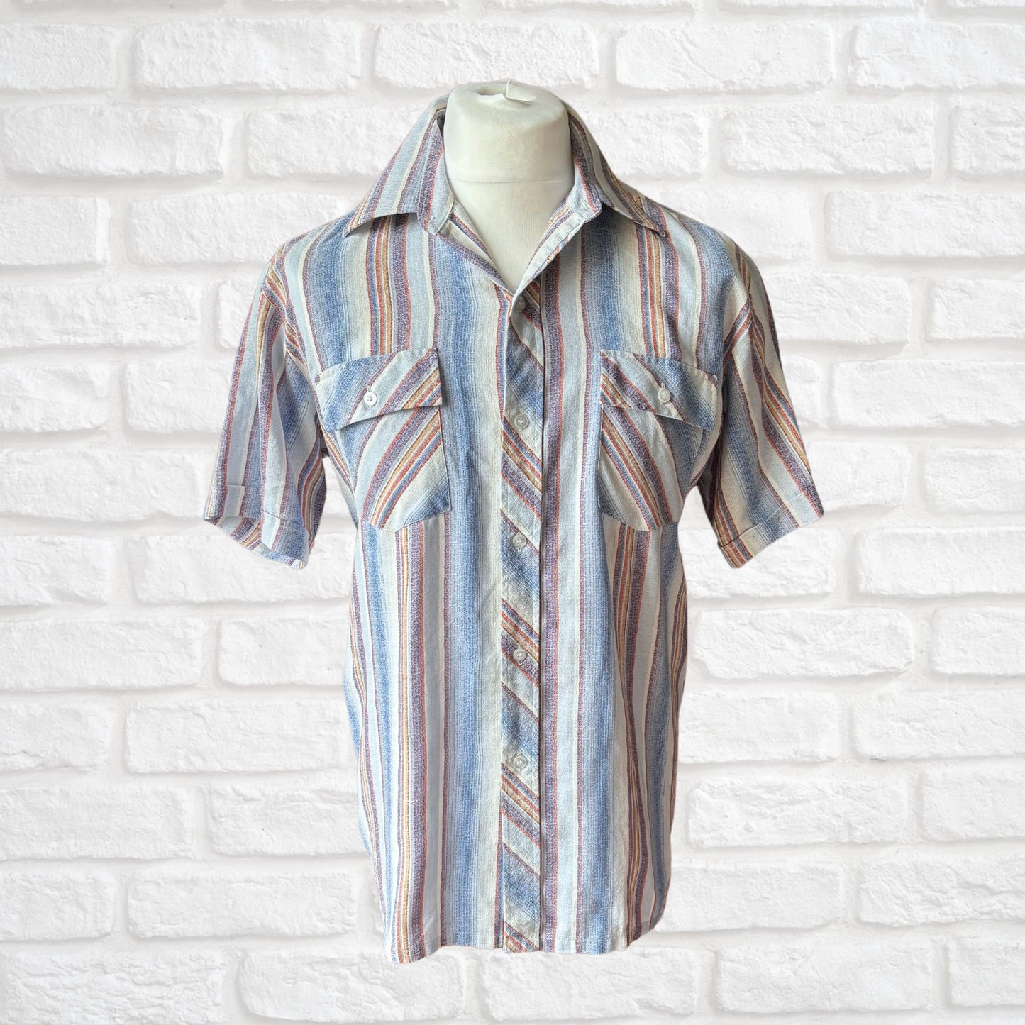 70s Short Sleeved Striped Vintage Shirt. Approx UK size L - XL (men) 18-20 (women)