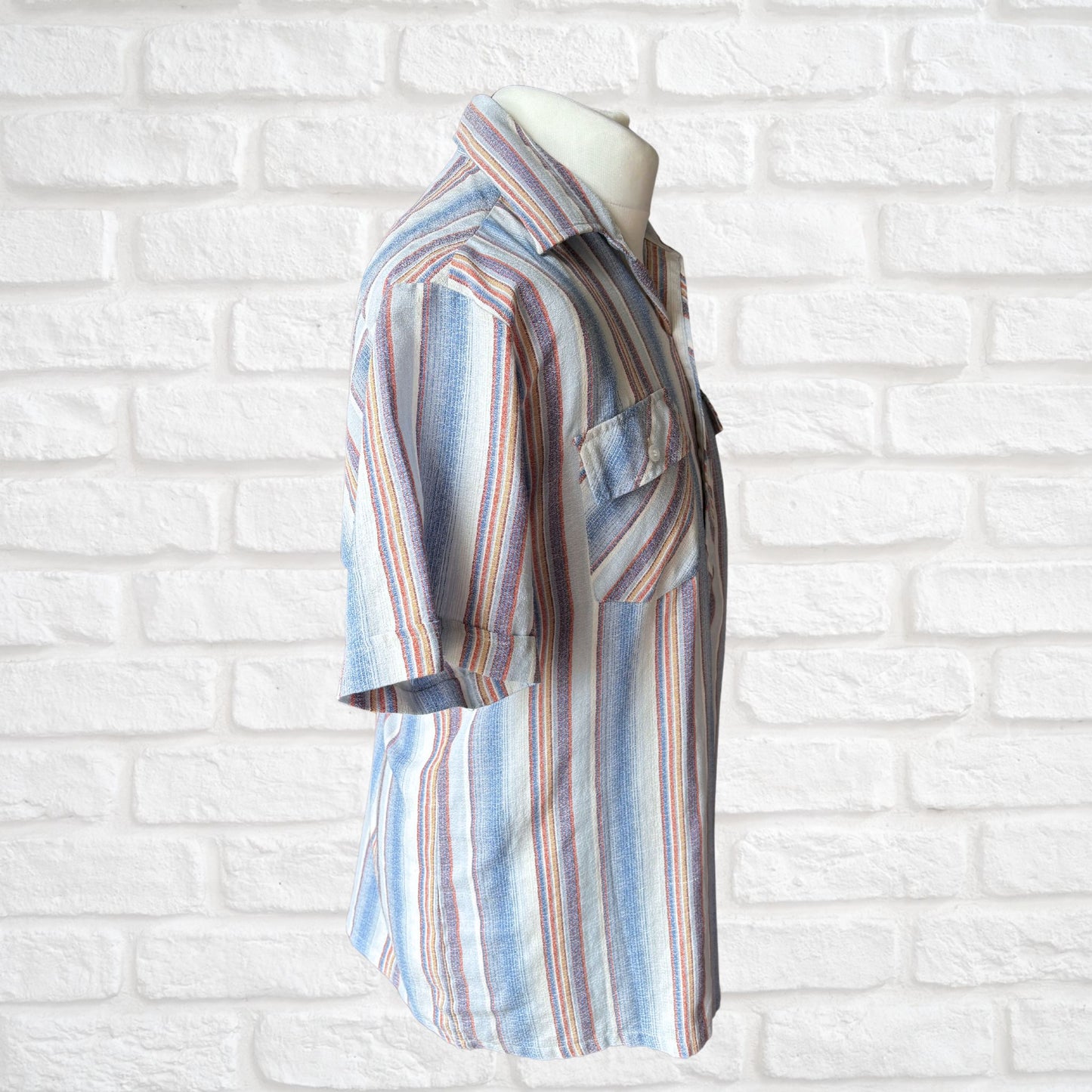 70s Short Sleeved Striped Vintage Shirt. Approx UK size L - XL (men) 18-20 (women)