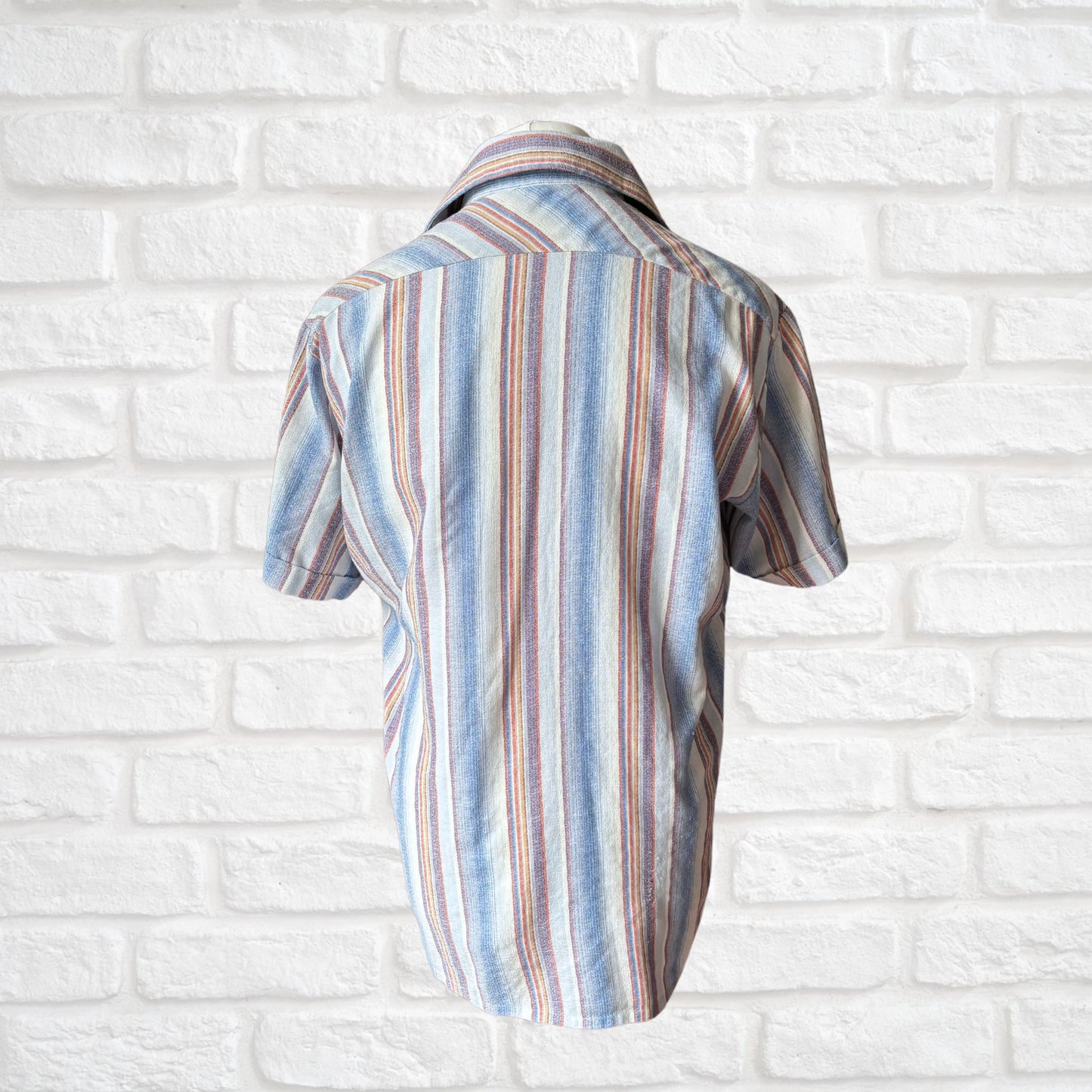 70s Short Sleeved Striped Vintage Shirt. Approx UK size L - XL (men) 18-20 (women)