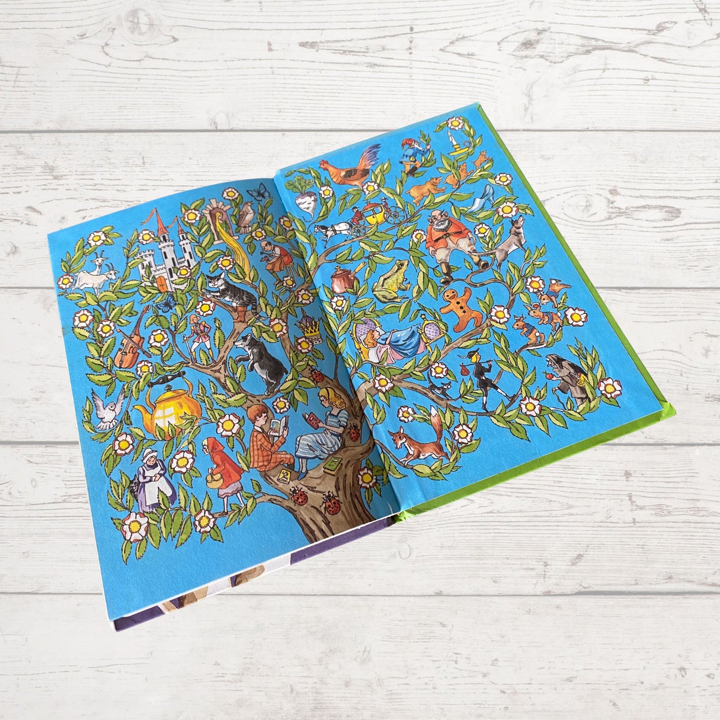 The Tinder Box: Vintage Ladybird Book from the Well Loved Tales Series 606D - Nostalgic gift idea