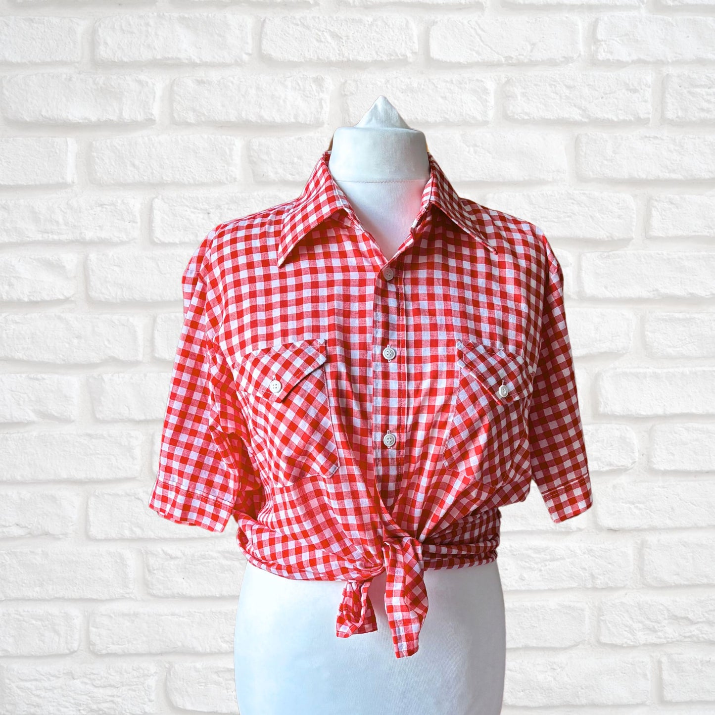 Red and White Gingham Short Sleeved Vintage Shirt Approx UK size L - XL (men) 16- 18 (women )