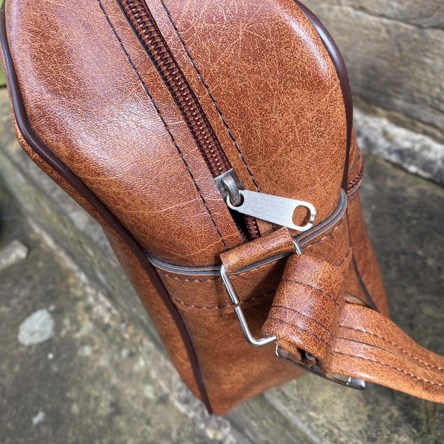 70s brown vinyl zip up overnight/ cabin bag