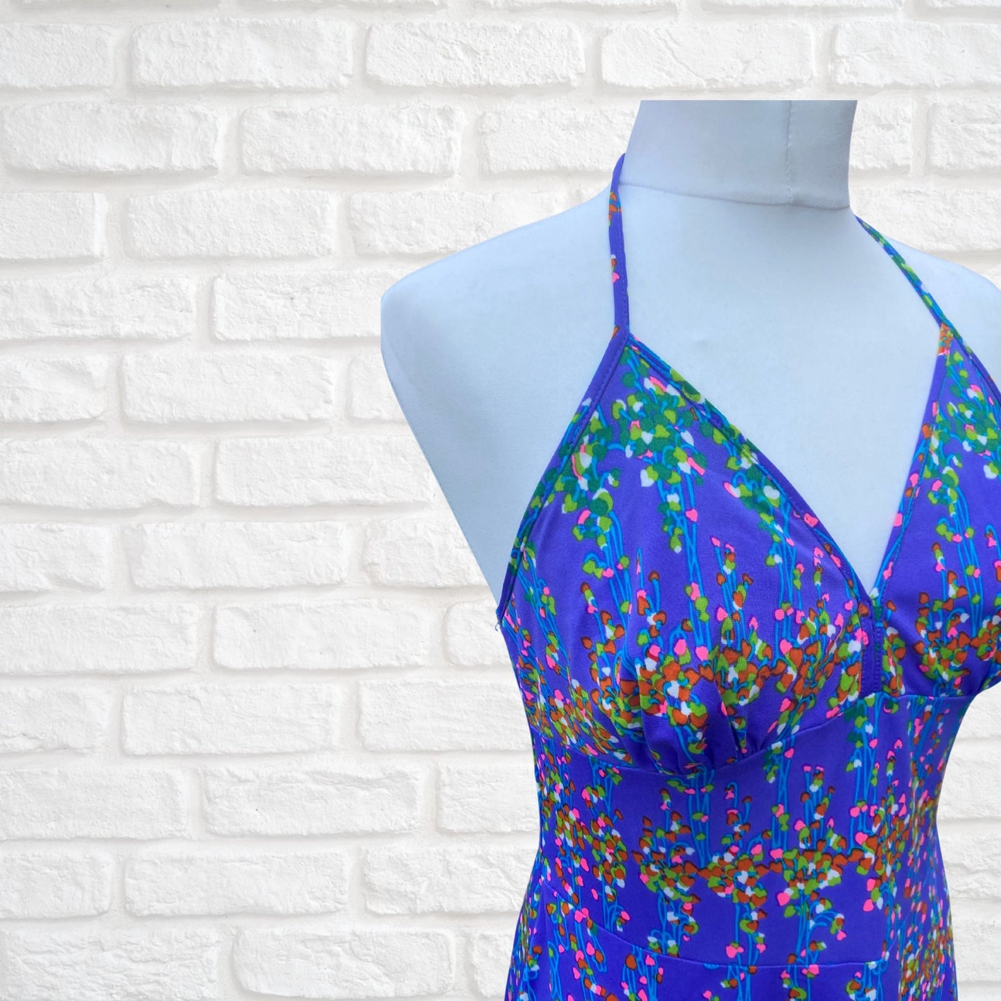 70s rainbow abstract print halter neck dress. Approx U.K. size 10-12