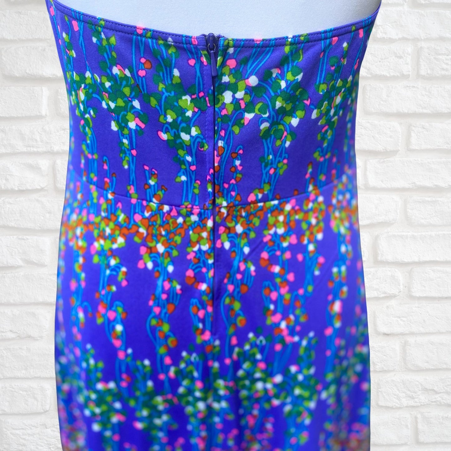 70s rainbow abstract print halter neck dress. Approx U.K. size 10-12