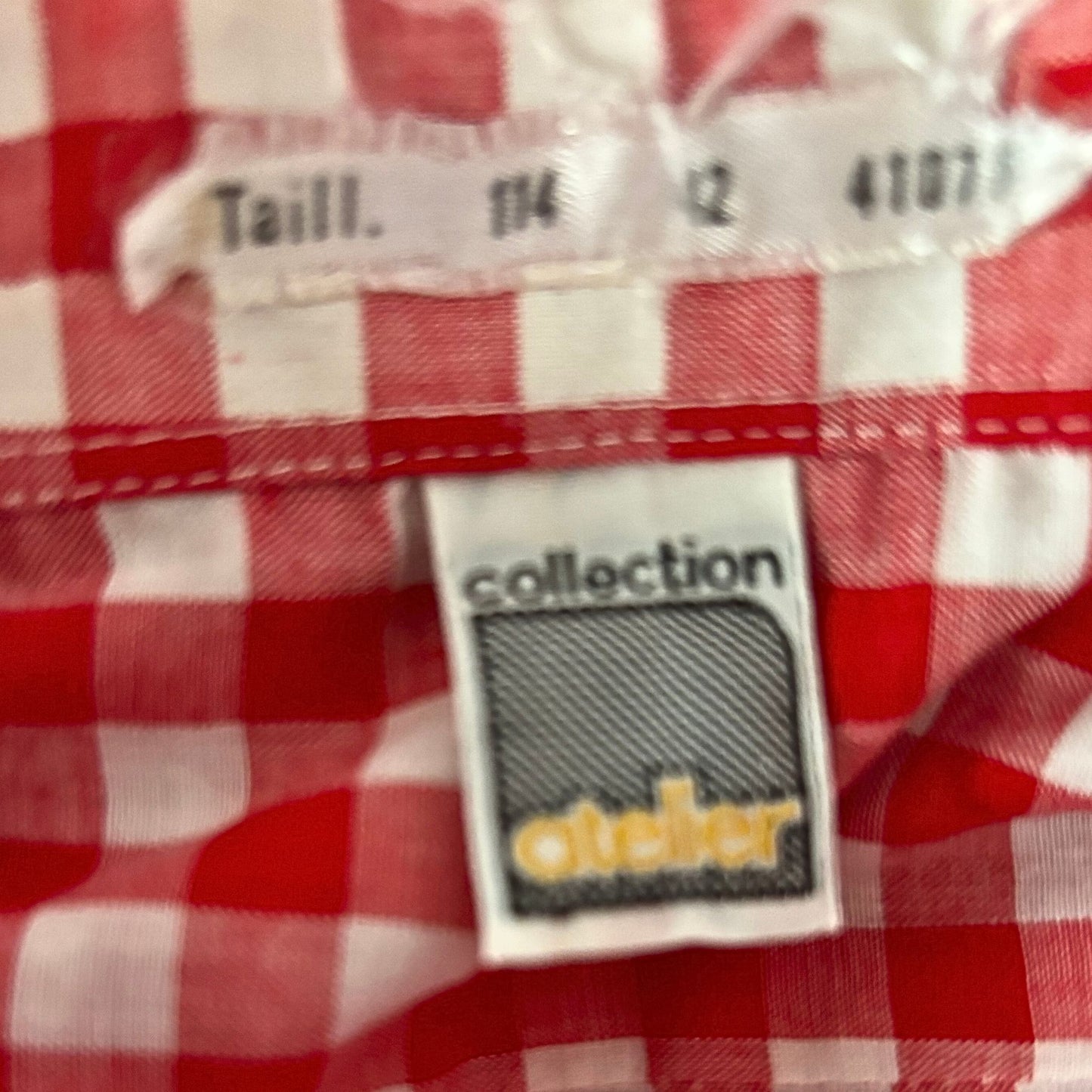 Red and White Gingham Short Sleeved Vintage Shirt Approx UK size L - XL (men) 16- 18 (women )
