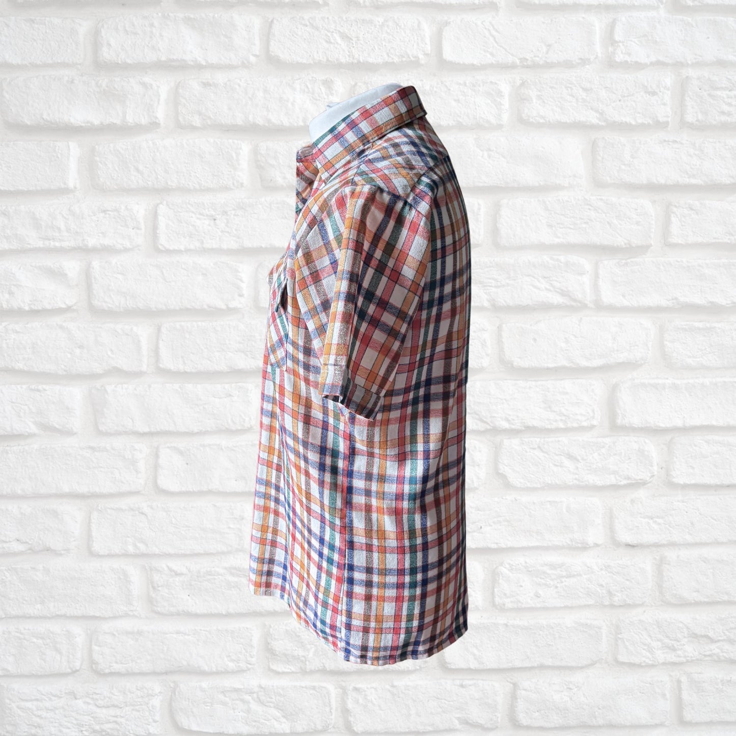 Bright and Colourful Checked Short Sleeved Vintage Shirt. Approx UK size L ( men) 12-14 (women )
