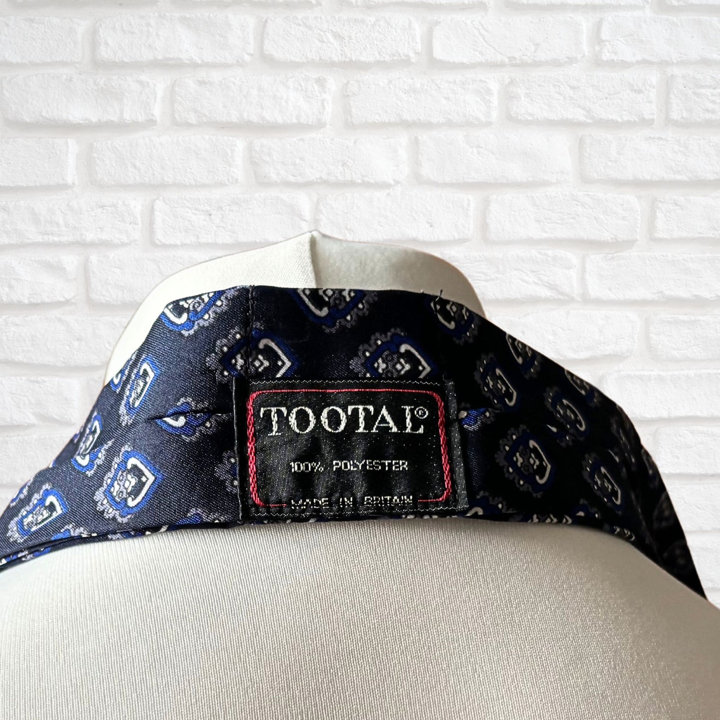 60s mod style blue and white Paisley print vintage cravat. Made in Britain by Tootal