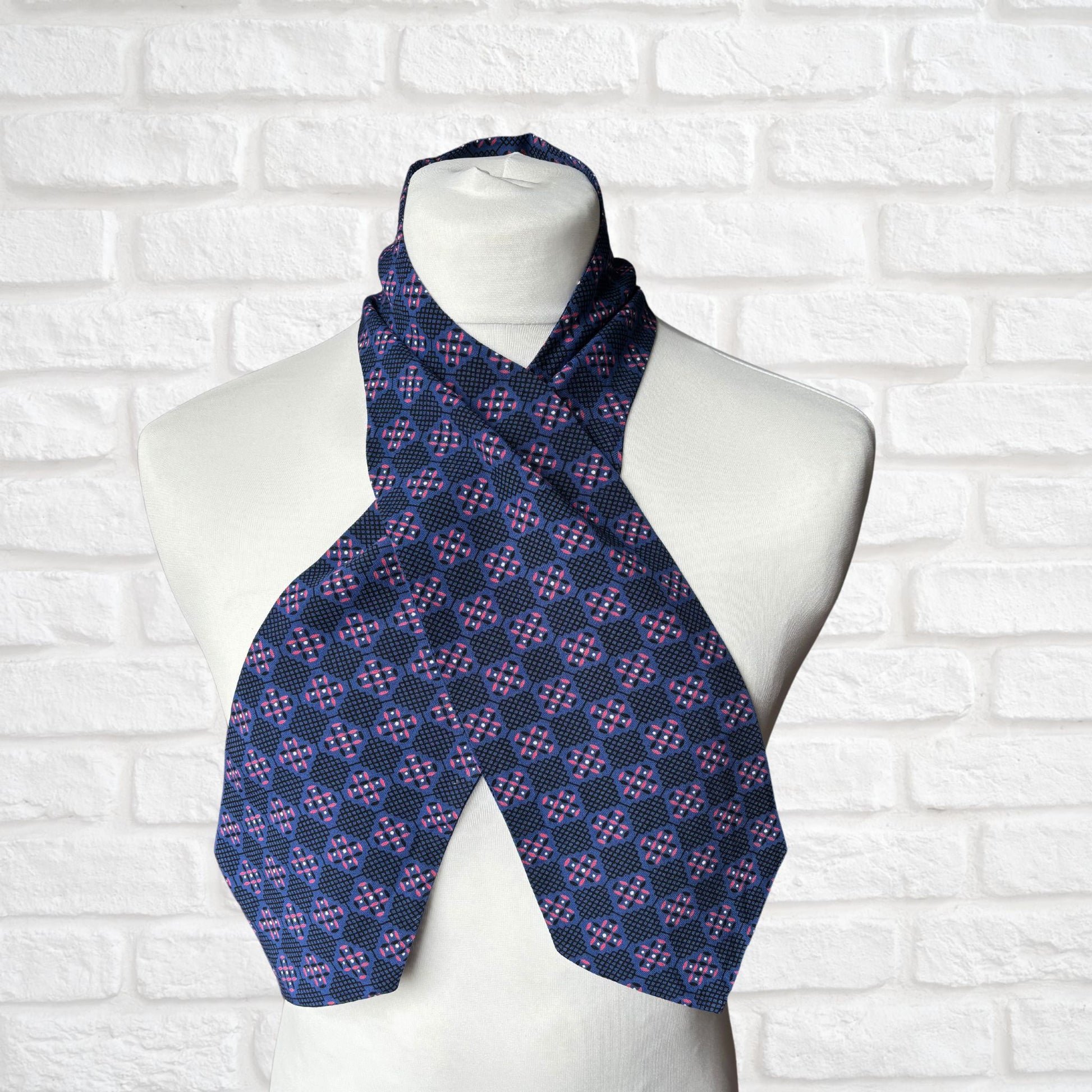Blue, red and white linear geometric print cotton vintage cravat