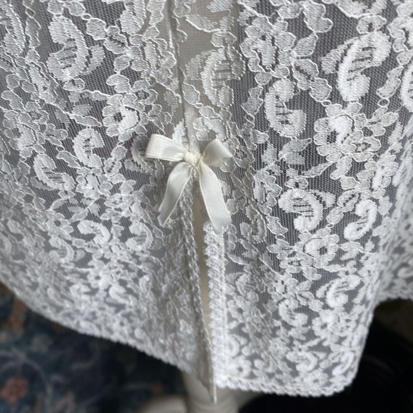 Vintage 60s White Lace Fitted Slip Dress with bow detail. Approx U.K. size 4-6