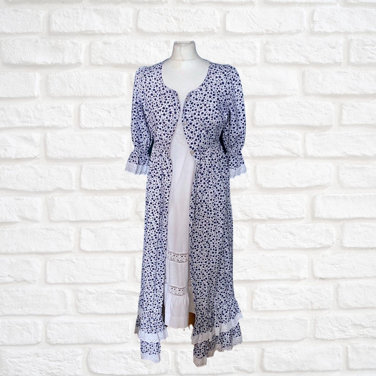 Vintage Edwardian Style White Linen Slip Dress with Lace Detailing. Approx UK size 8-10