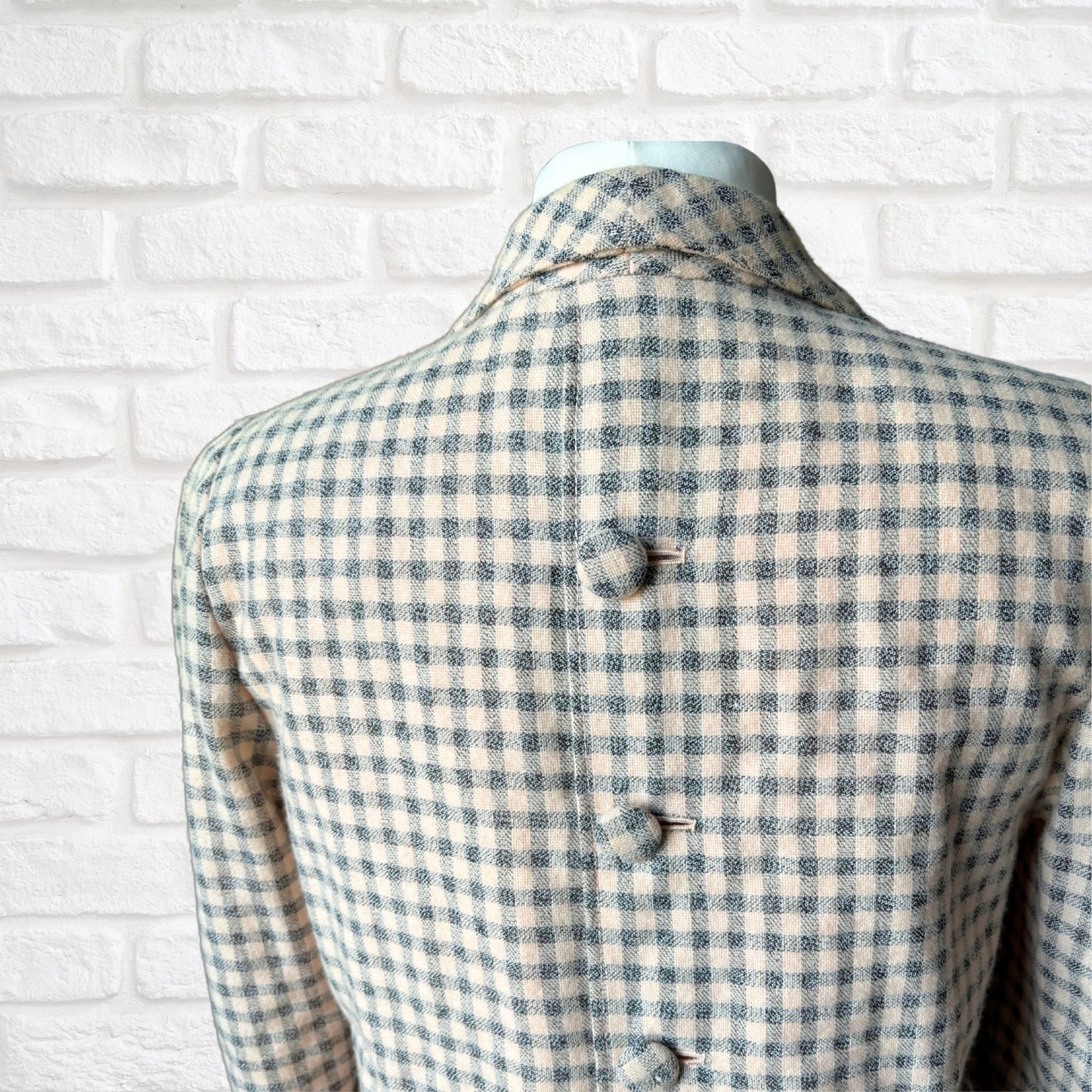 Vintage 80s Pink and Grey Check Long Sleeved Jacket. Approx UK size 12 - 16