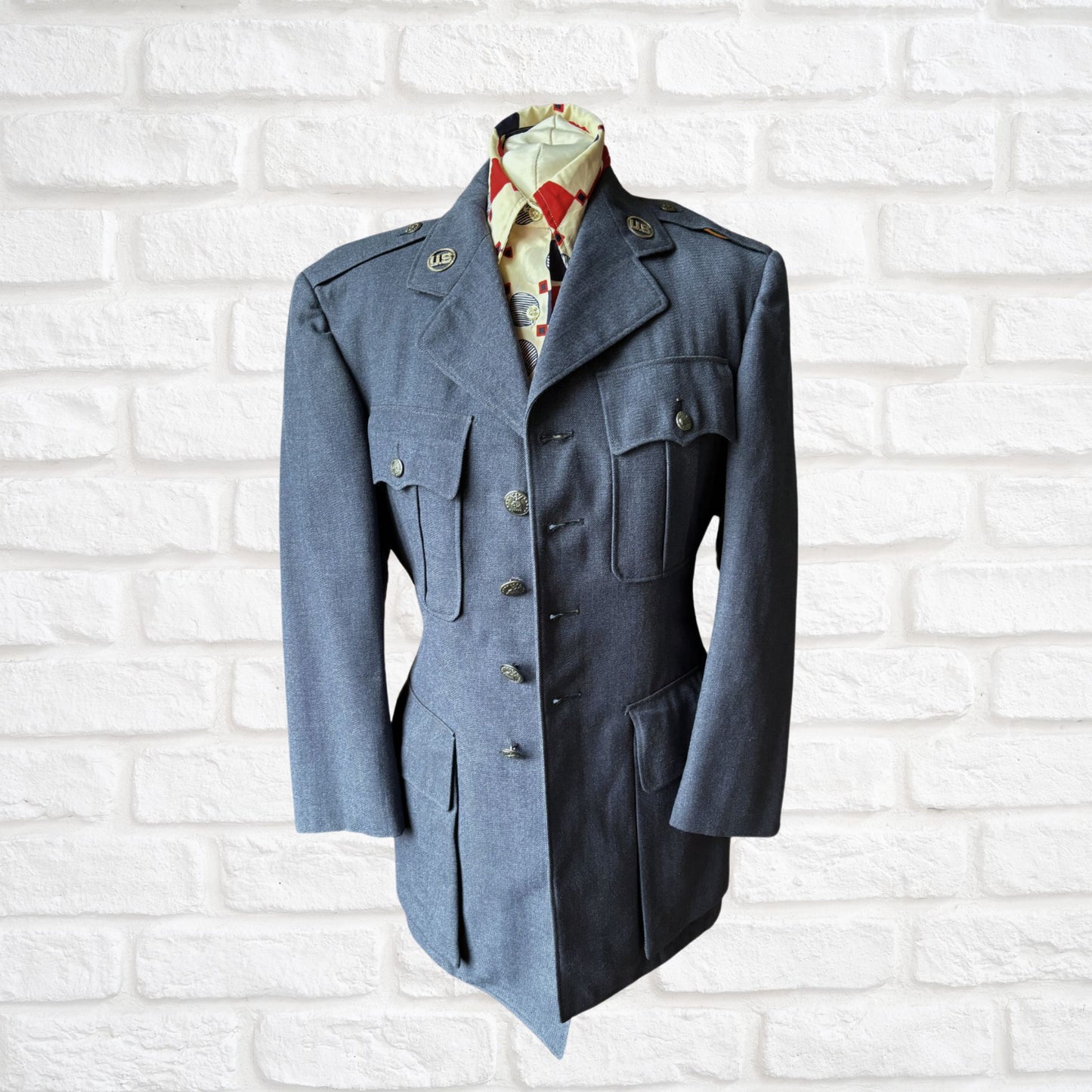 1950s USAF Blue Wool Serge Vintage Military Jacket with Detachable Metal US Pins. Approx UK XS-S (m) 10-12(f)