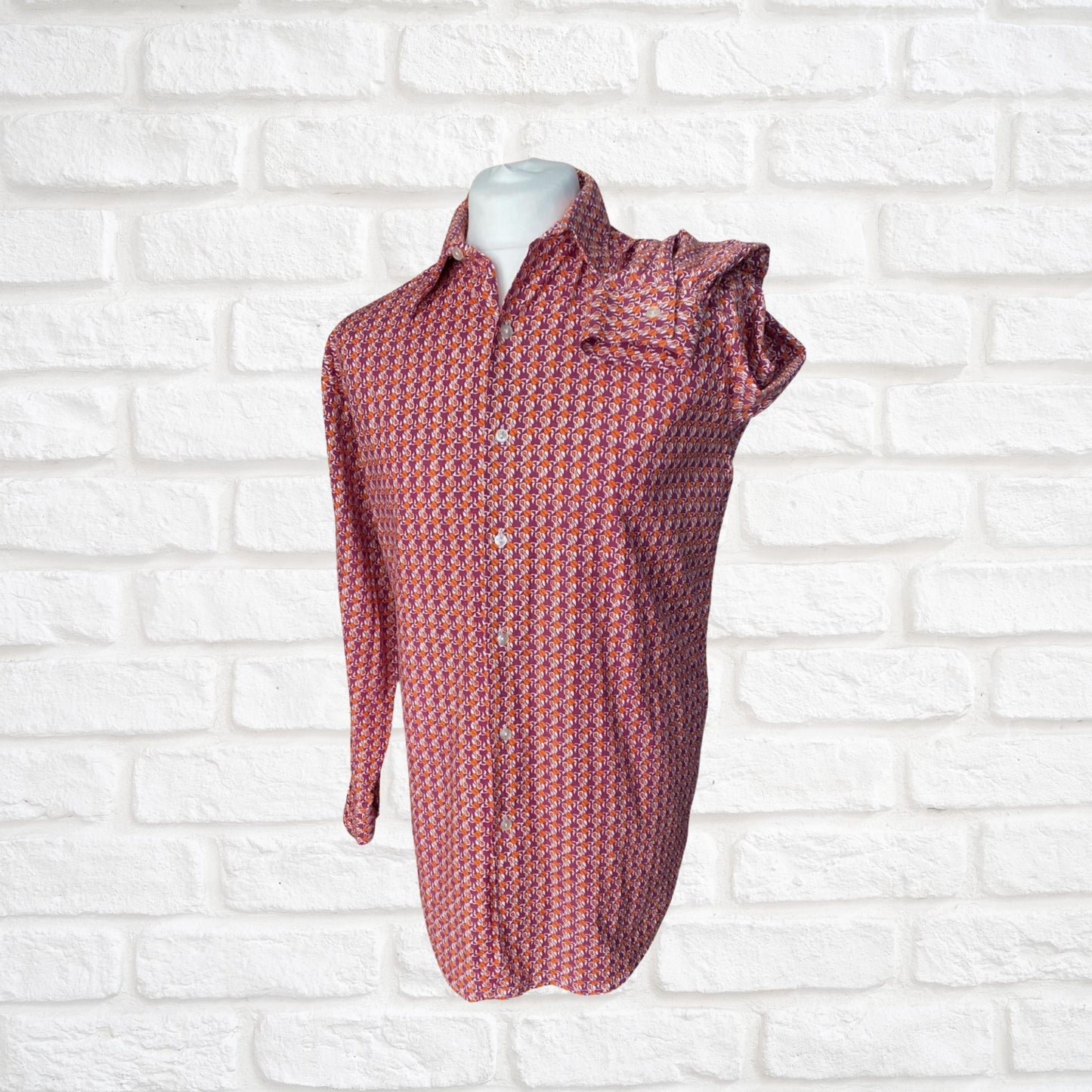 1970s Geometric Print Long Sleeved Dagger Collar Cotton Vintage Shirt. Approx UK size XL to XXL (men)  18-20 ( women)