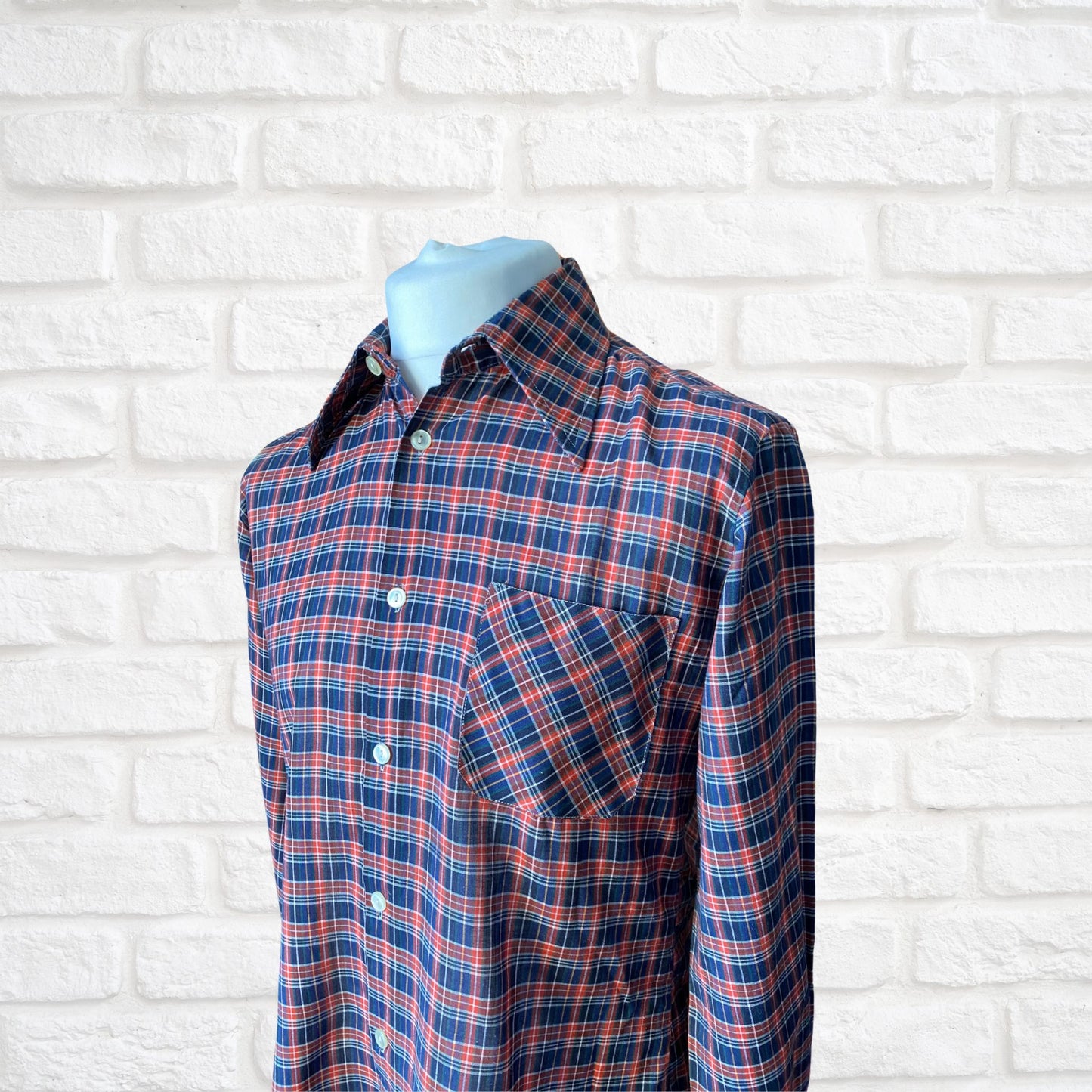 70s Red and Blue Checked Vintage Shirt with Dagger Collar. Approx UK size M to L (men) 12 - 14 (women)