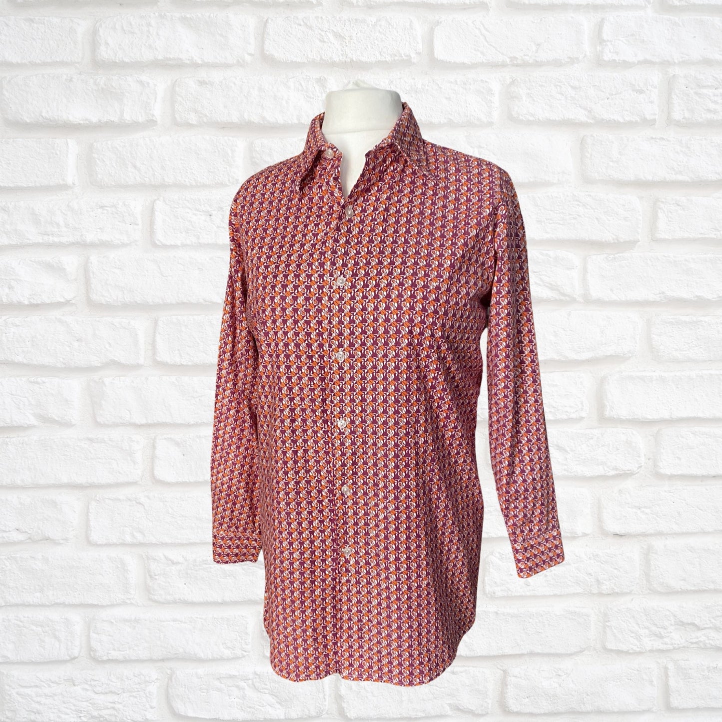 1970s Geometric Print Long Sleeved Dagger Collar Cotton Vintage Shirt. Approx UK size XL to XXL (men)  18-20 ( women)