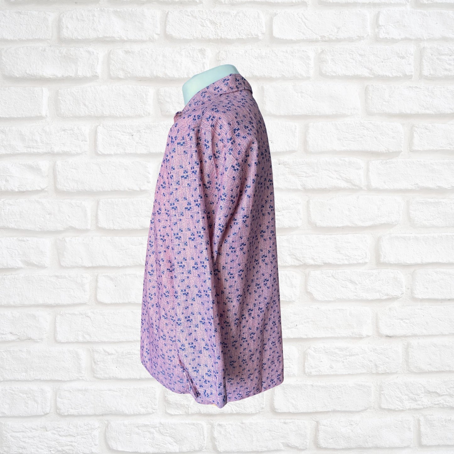 1970s Geometric Print Long Sleeved Cotton Vintage Shirt. Approx UK size XL (men) 18-20 ( women)