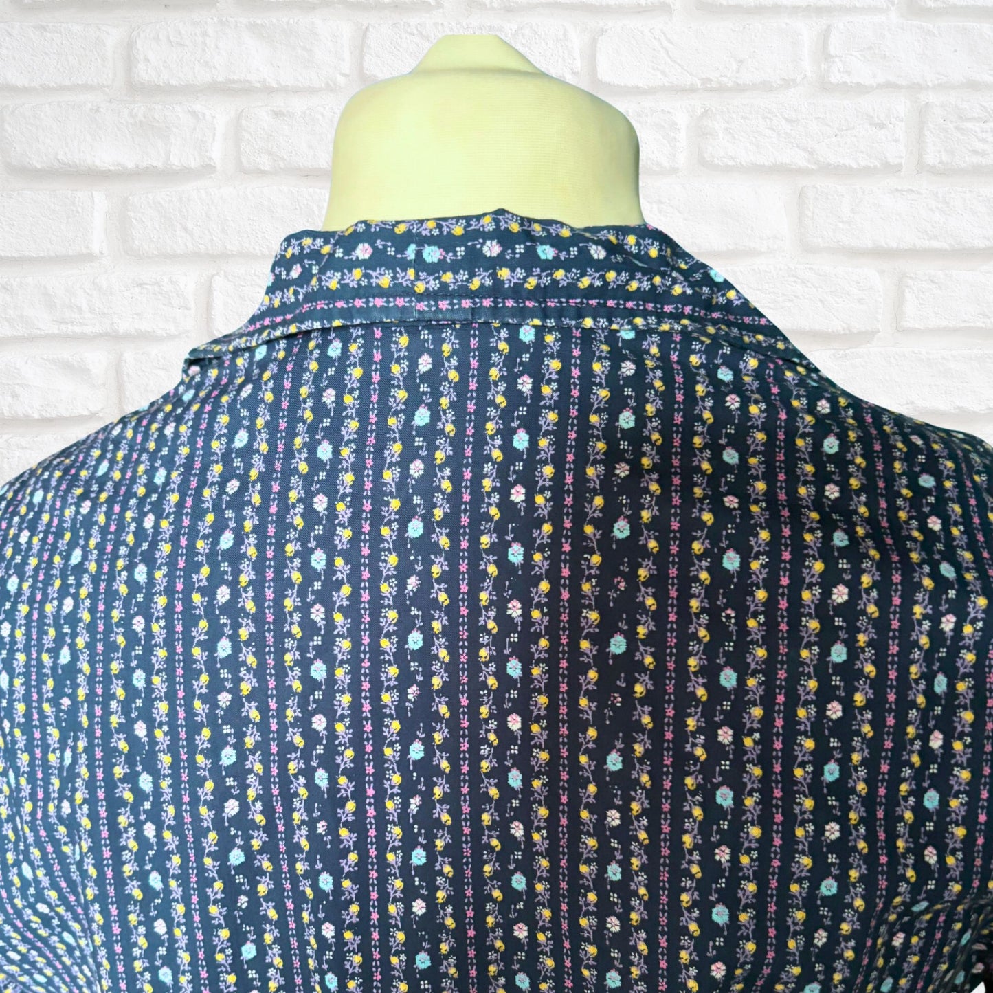 70s blue floral short sleeved cotton peplum blouse with drawstring waist. Approx UK size 14 -18