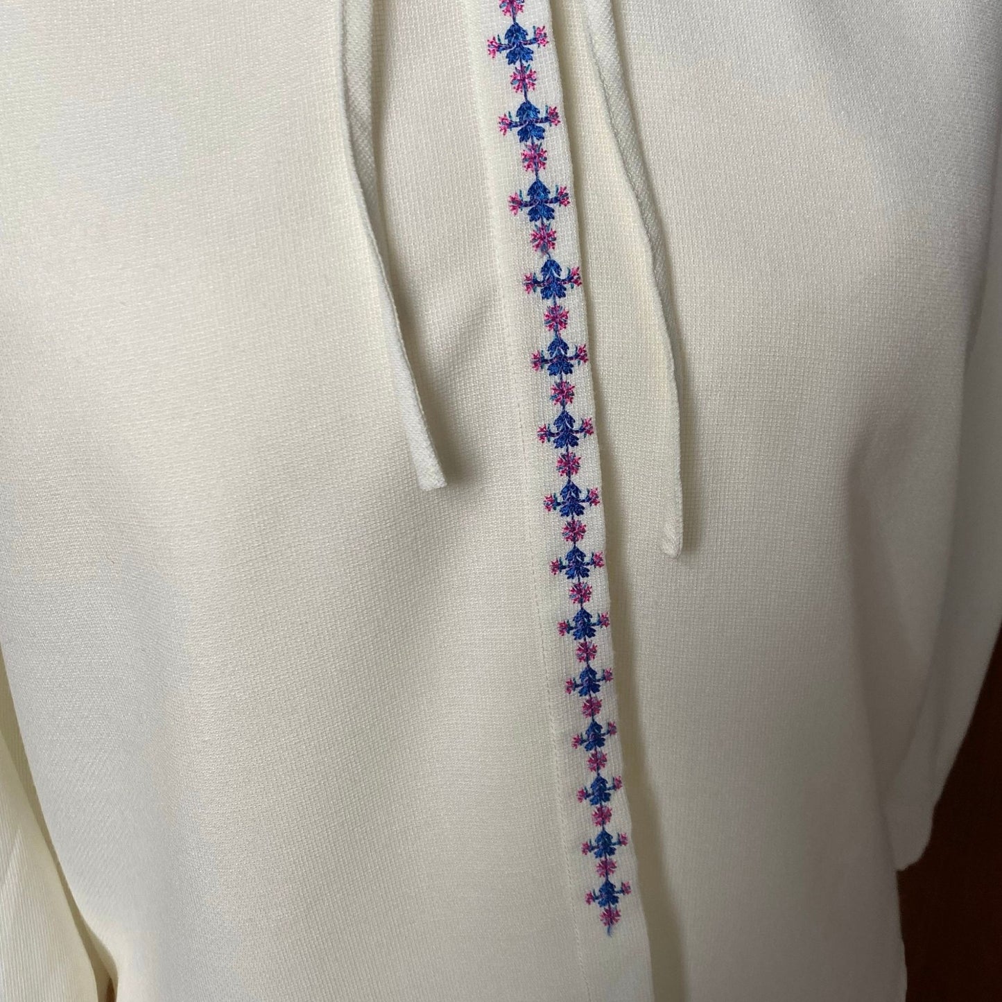 80s blouse with floral embroidery