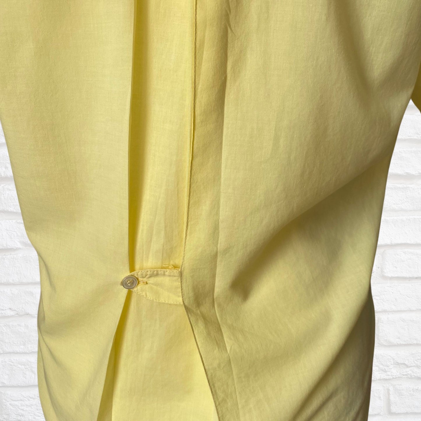 80s short sleeved yellow cotton shirt . Approx U.K. size 12-14