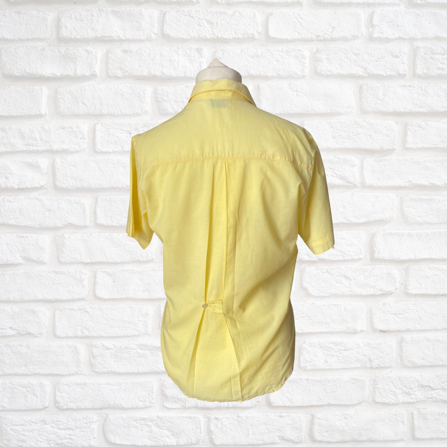 80s short sleeved yellow cotton shirt . Approx U.K. size 12-14