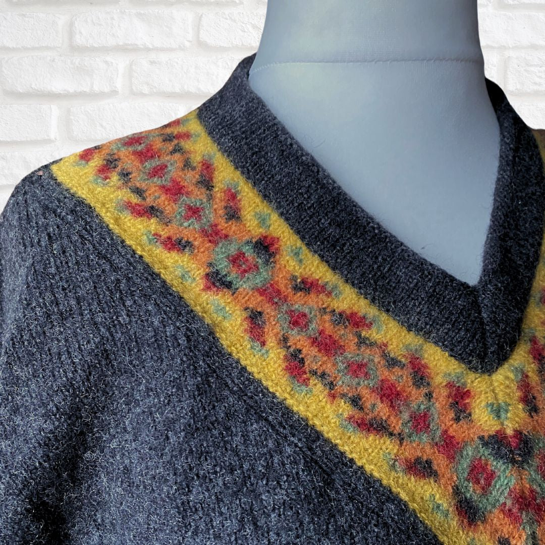 Vintage Dark Charcoal Wool Jumper with Decorated V-Neck Detail | Relaxed Fit | Made in Italy.Approx UK size 18 - 24