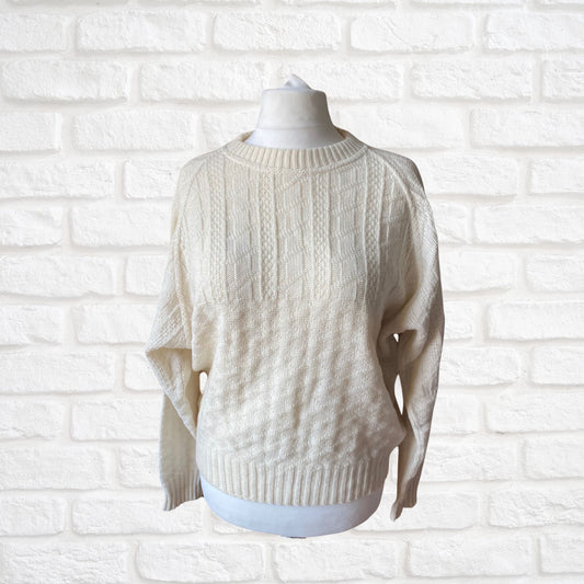 Italian Vintage Cream Textured Knit Wool Blend Crew Neck Jumper. Approx UK size 20-24 ( women ) / XL to XXL (men)