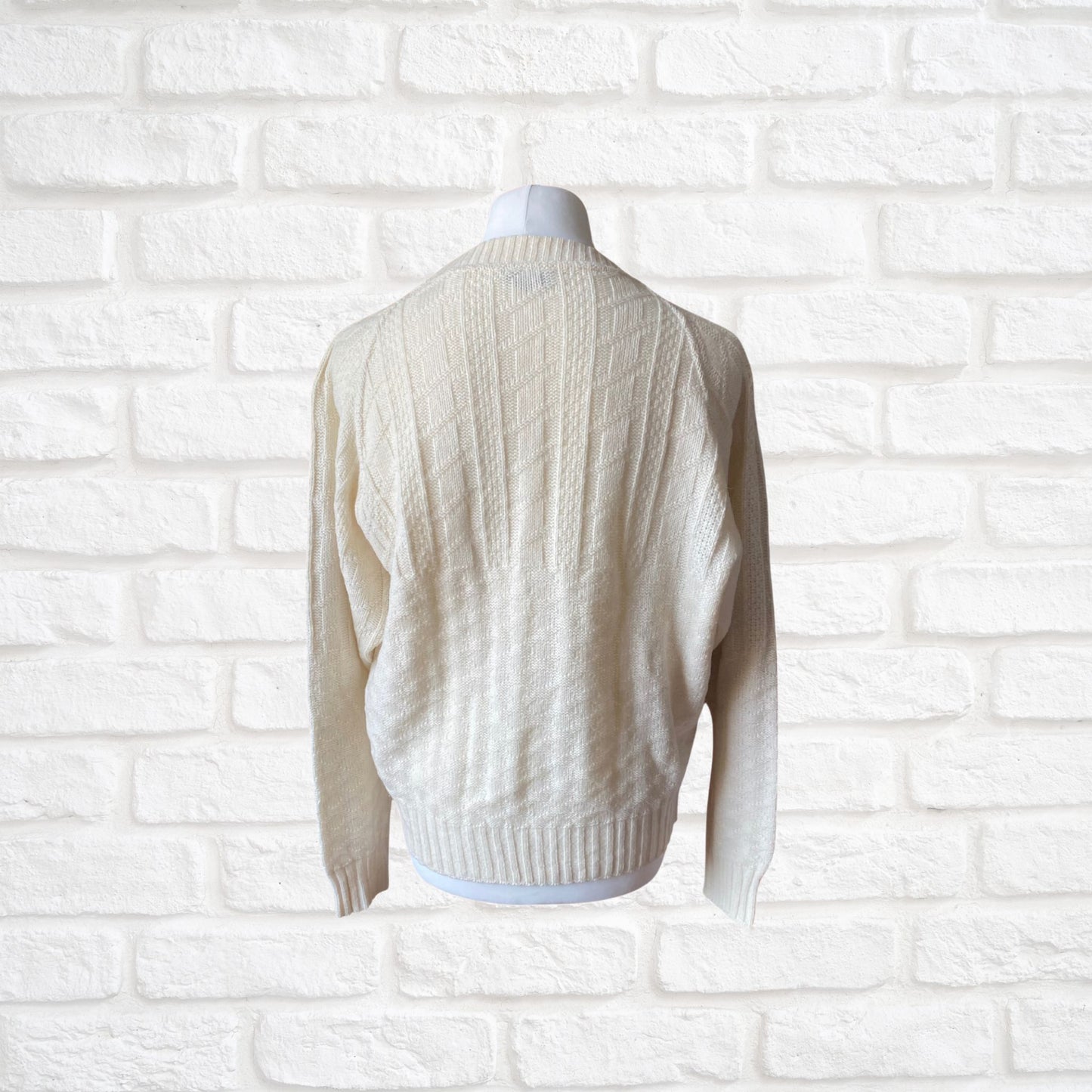 Italian Vintage Cream Textured Knit Wool Blend Crew Neck Jumper. Approx UK size 20-24 ( women ) / XL to XXL (men)