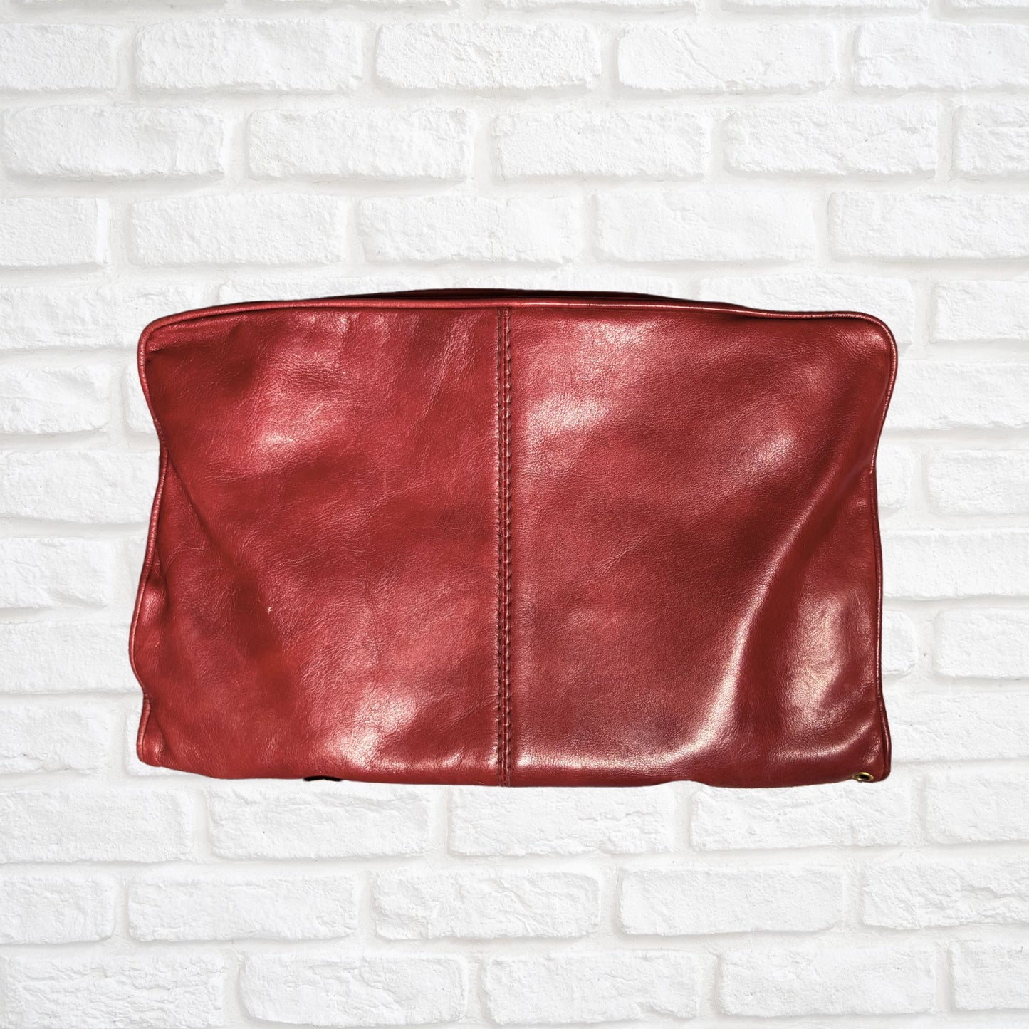 Dark Red Leather Vintage Handbag with Detachable Shoulder Strap. Stylish and Secure