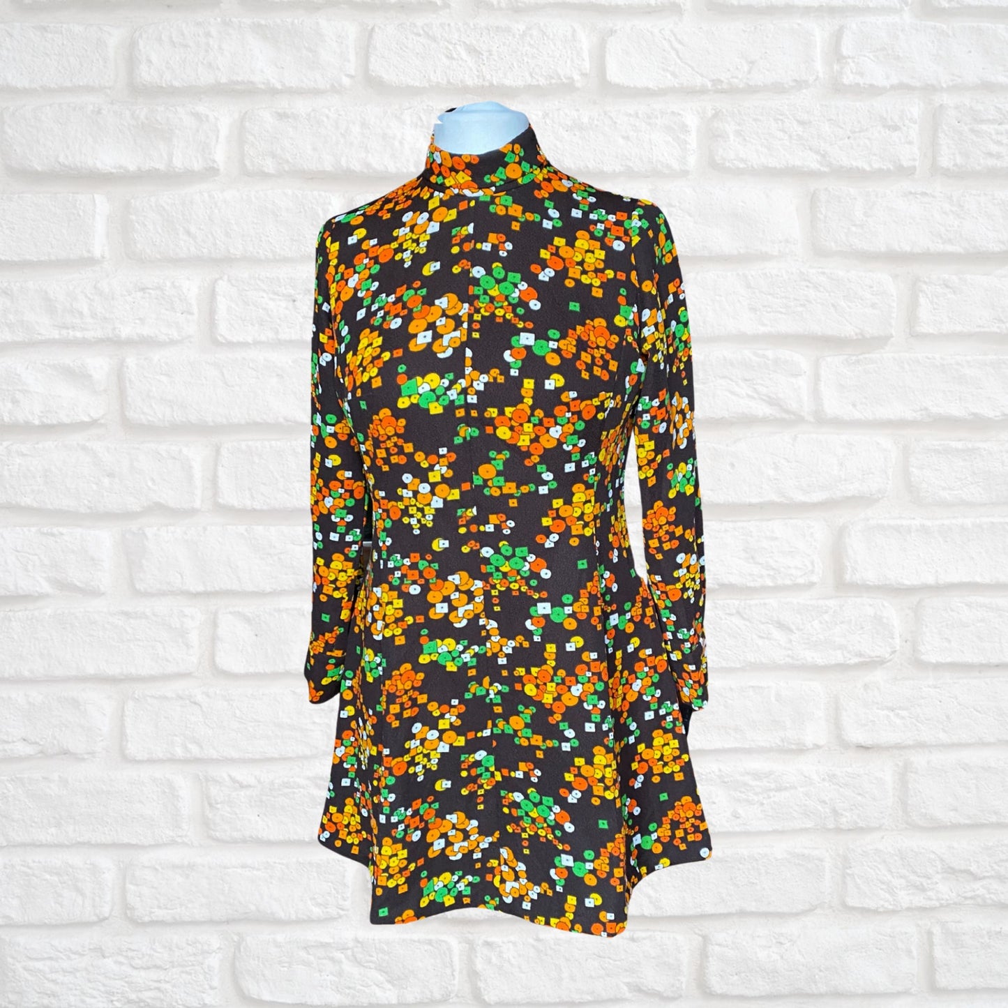 Vintage 60s Geometric Print Long Sleeved Mini Dress. Approx UK size 14-16