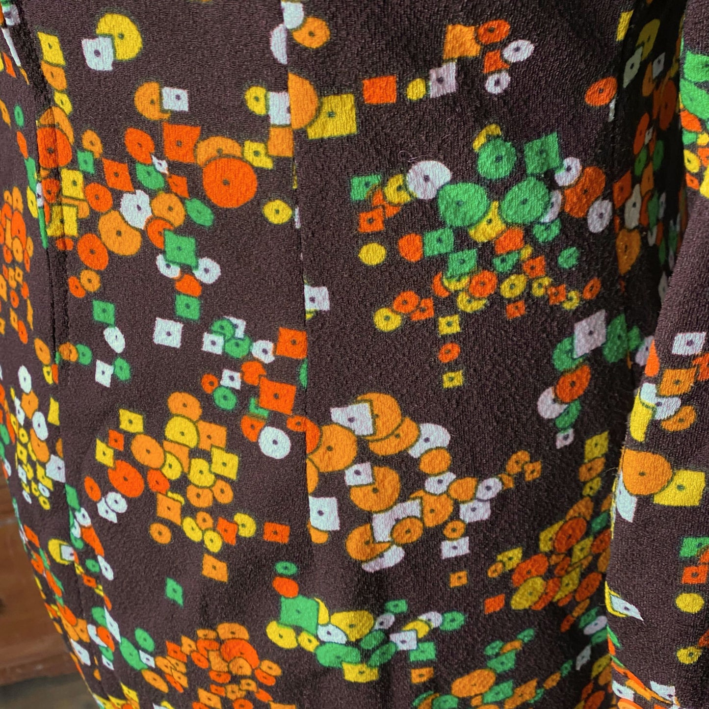 Vintage 60s Geometric Print Long Sleeved Mini Dress. Approx UK size 14-16