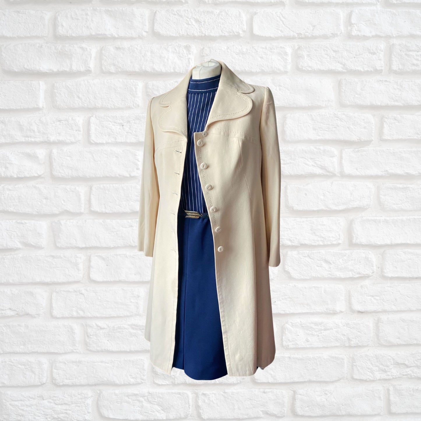 60s Vintage Mod Style Navy Blue and White Scooter Dress with Matching Belt. Approx UK size 8-10