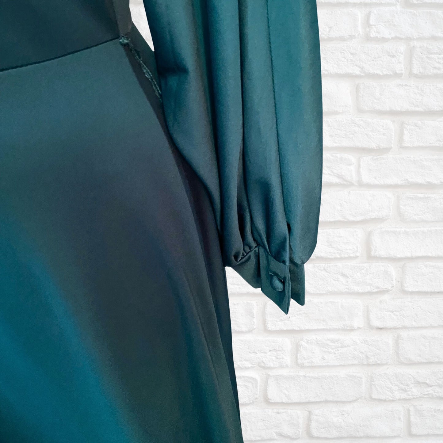 70s Vintage Teal Long Sleeved Maxi Dress by Peggy Page. Approx UK size 14-16