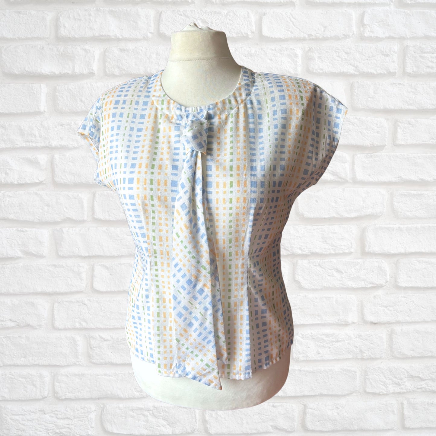 Vintage 50s Style Tie Front Geometric Print Blouse with Button Up Back. Approx UK size 12-14