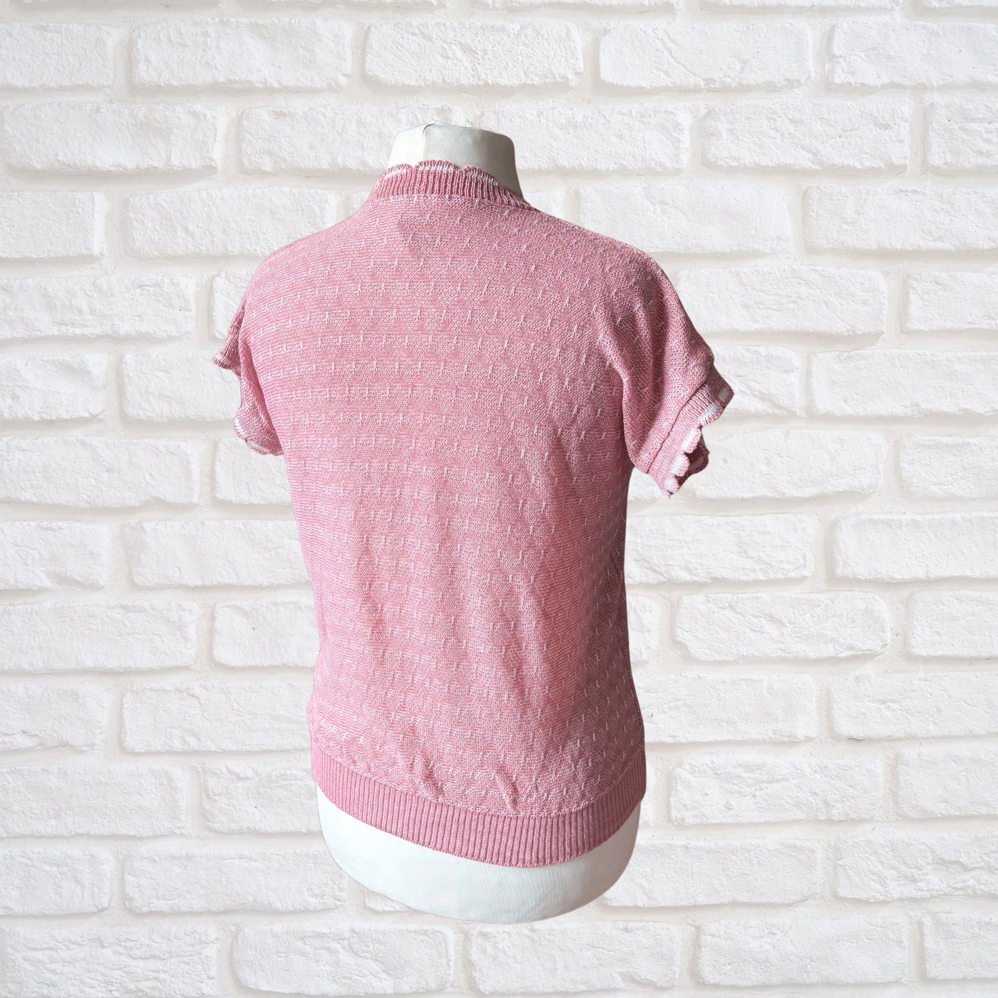 Vintage 80s Pink and White Sleeveless Top with Scalloped Trim - Lightweight and Stylish Approx UK size 12-16