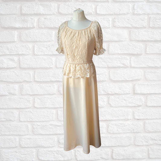Vintage Cream 70s Maxi Dress with lace covered bodice and short lace puff sleeves. Approx UK size 10-12