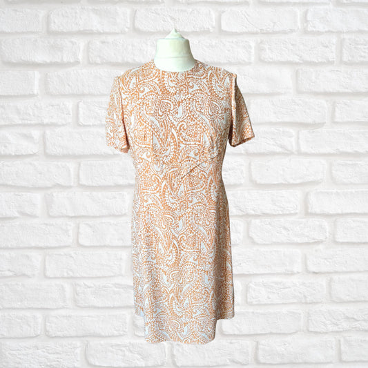 Vintage White and Peach Paisley Brocade 60s Scooter Dress  . Approx U.K.size 16