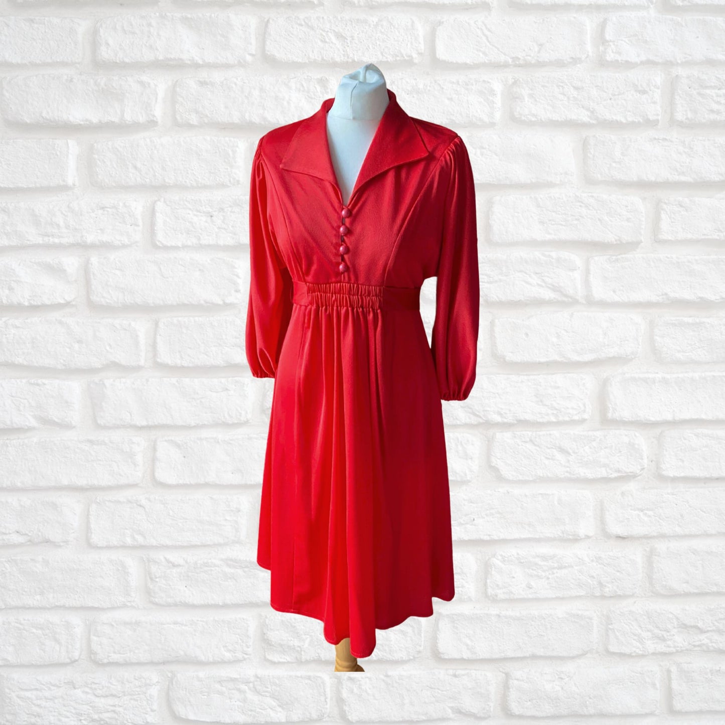 Red 70s Vintage Dress with Dagger Collar and Balloon Sleeves. Approx UK size 10 -12