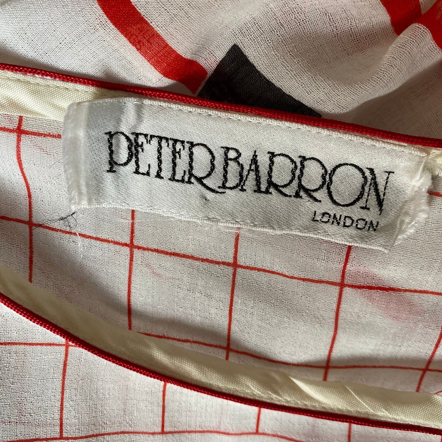 80s white, red and black geometric print lightweight Summer vintage midi dress. Approx UK size 14-16