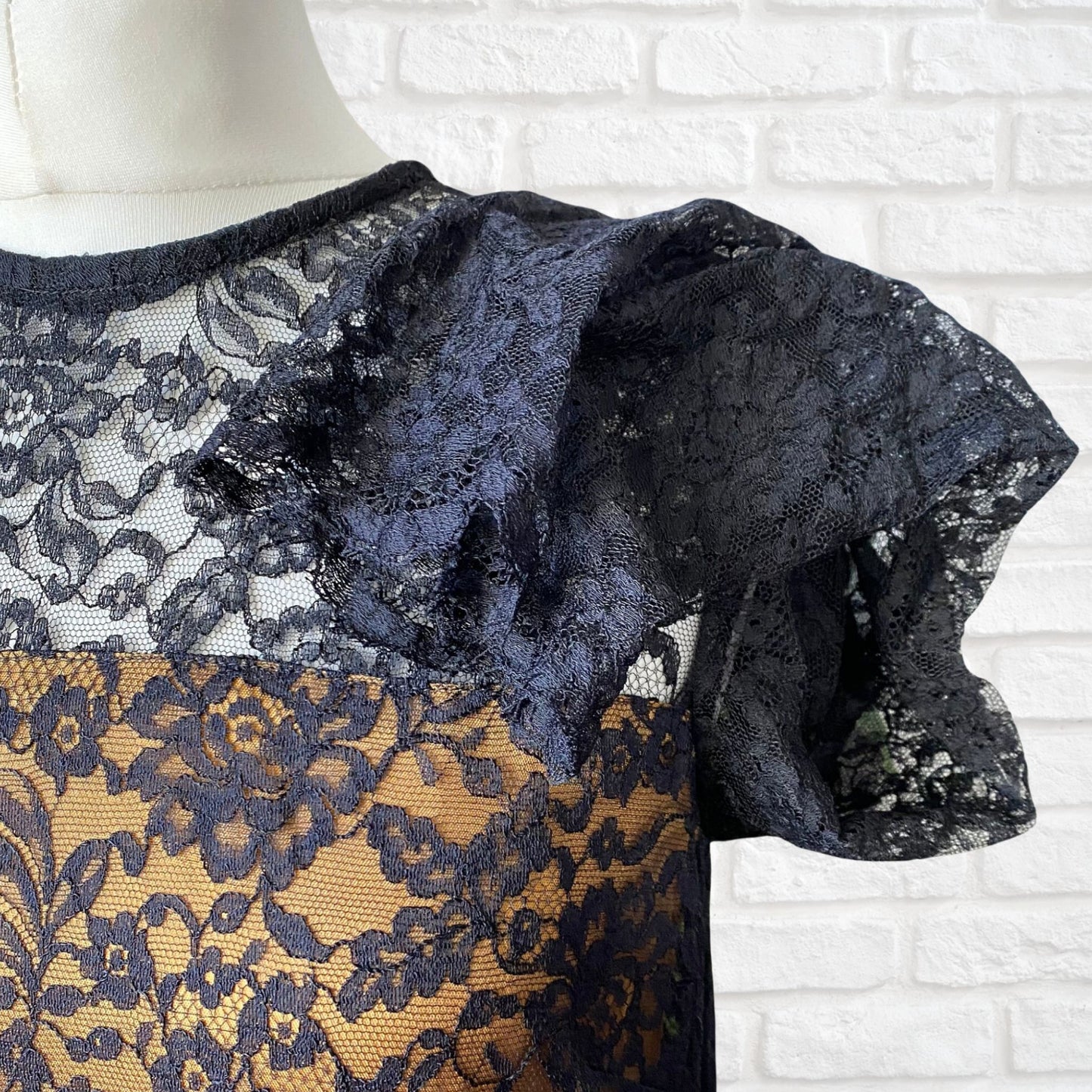 60s Vintage Black Lace Long Sleeved Shift Dress. Approx U.K. size 8-10